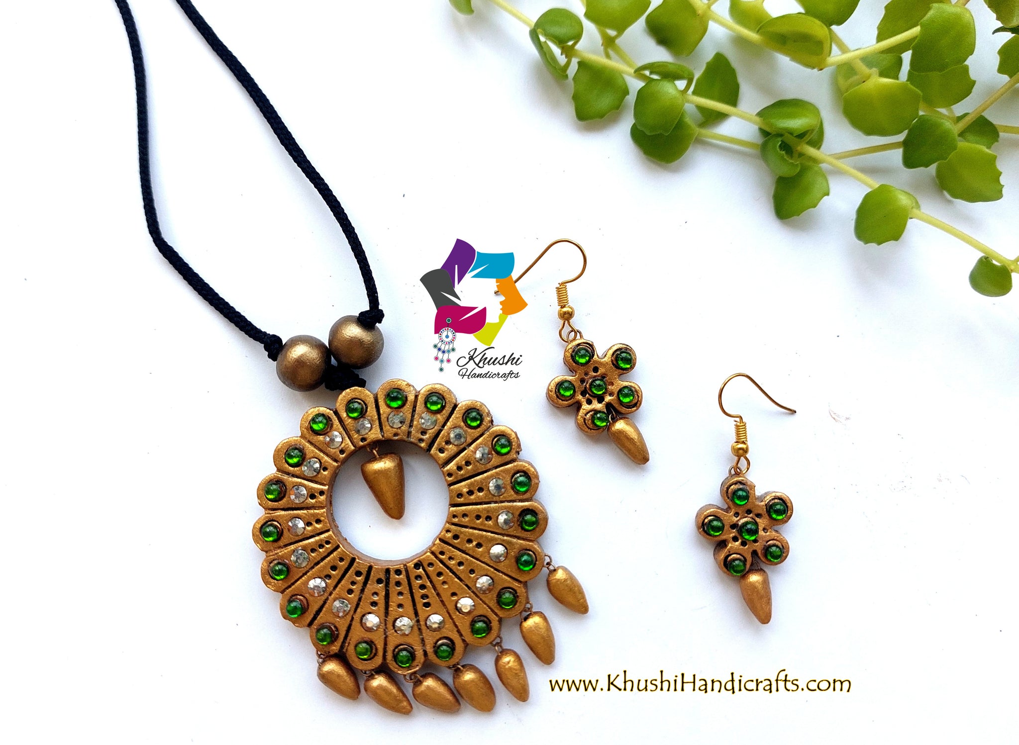 Terracotta circular flower Shaped Pendent Necklace with earrings - Puja  Sanskaram
