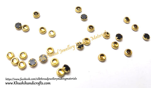 Gold Round 3mm Kundan stones /Kundans. Pack of 10 grams!
