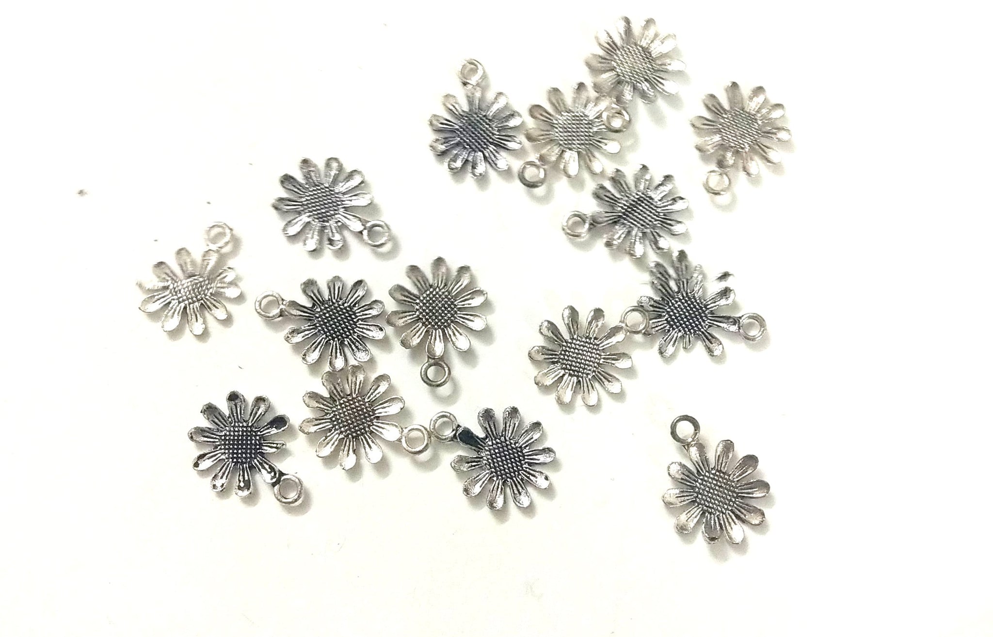 WOCRAFT 100g(80pcs) Craft Supplies Antique Silver Yoga OM Lotus Flower  Charms for Jewelry Making Crafting Findings Accessory for DIY Necklace  Bracelet (M294)